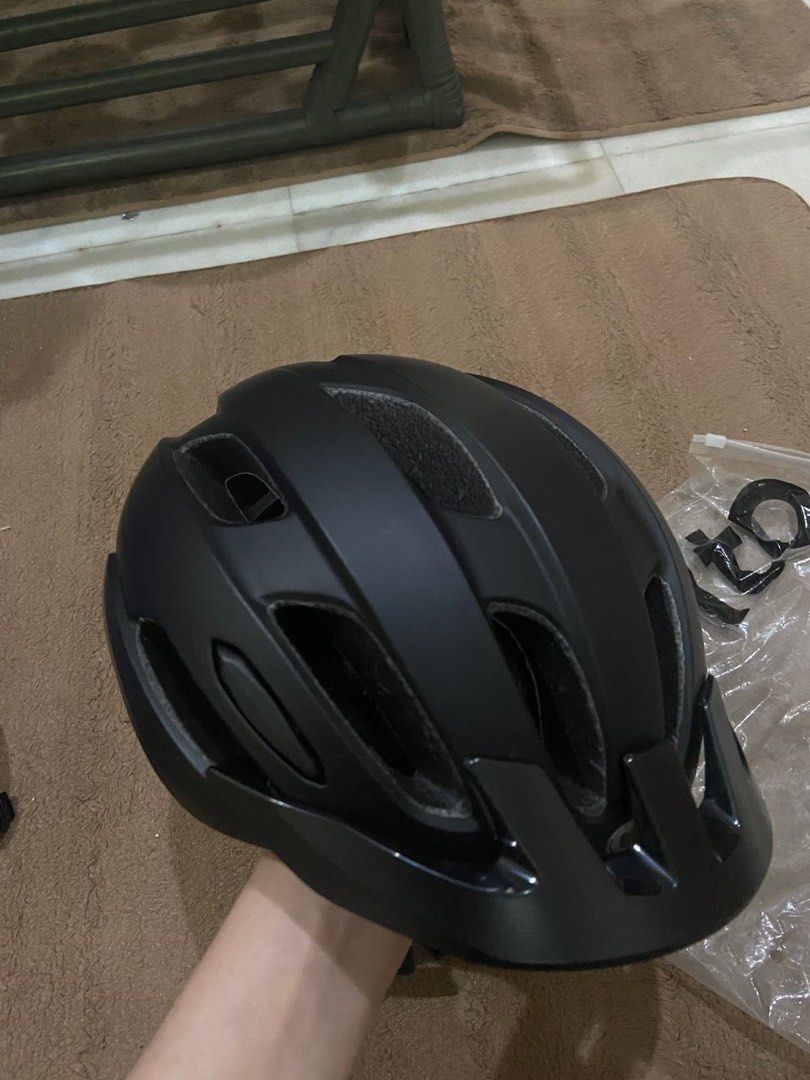 Bell Cycling Helmet, Sports Equipment, Bicycles & Parts, Bicycles on