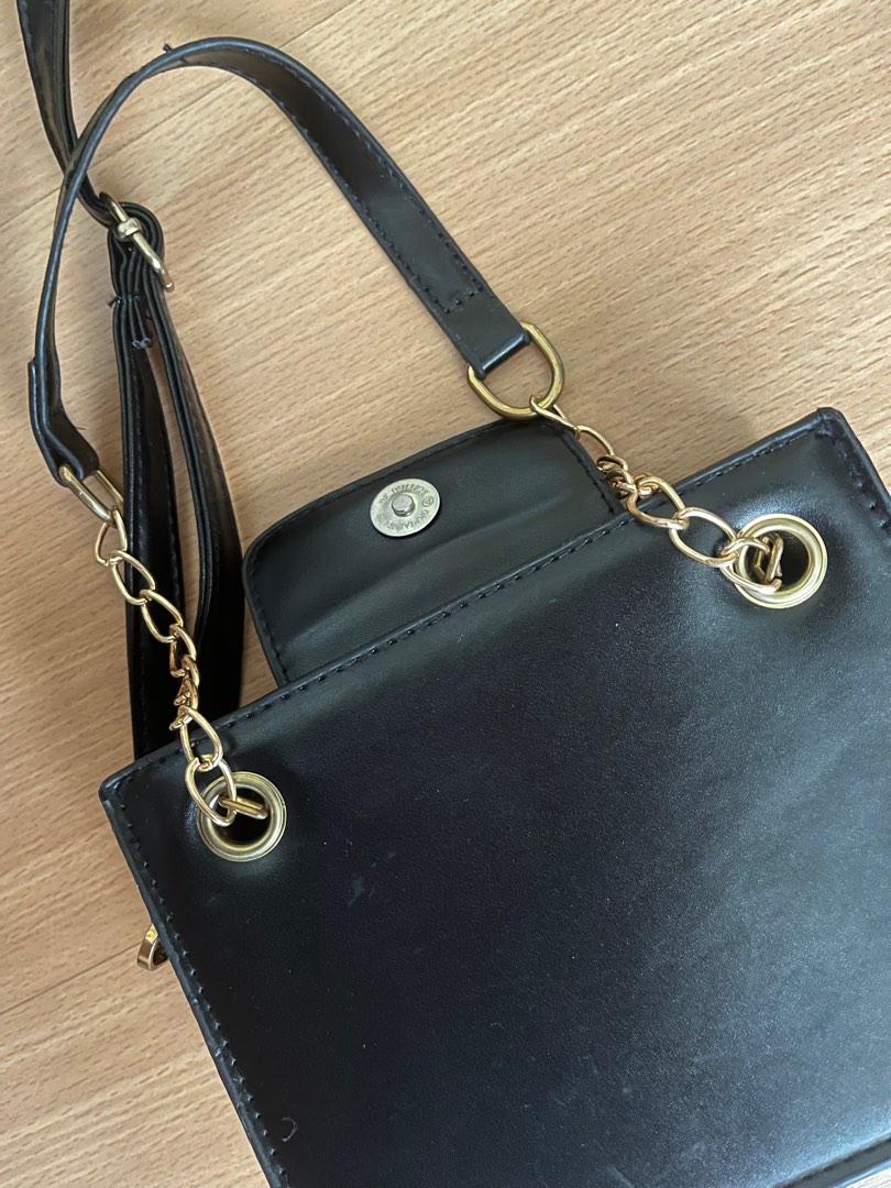 Black Crossshoulder Bag, Women's Fashion, Bags & Wallets, Crossbody