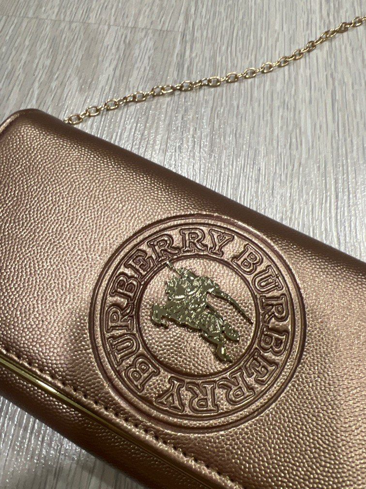 Burberry cheap wallet gold