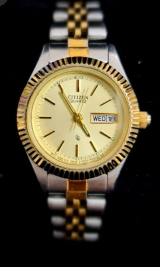 Gold sales watch quartz