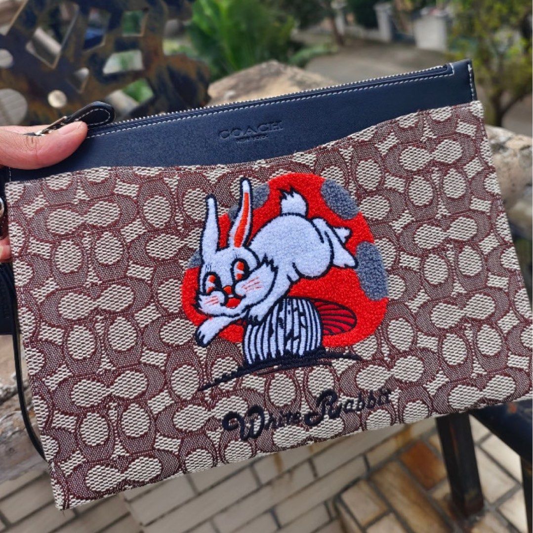 Coach Rabbit Signature Clutch Bag, Women's Fashion, Bags & Wallets ...