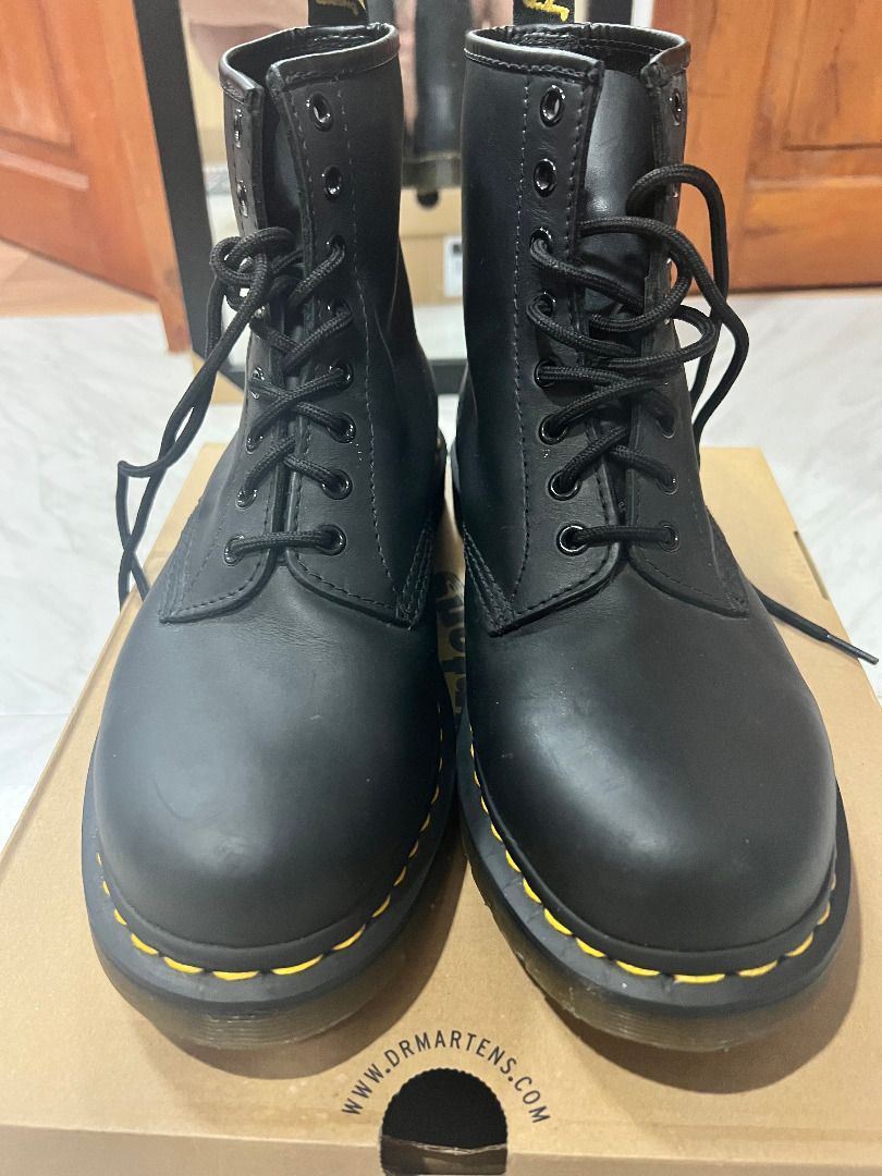 Doc martens black on sale greasy