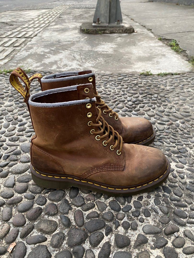 Dr martens 1460 crazy horse Fesyen Pria Sepatu Sepatu Boot di