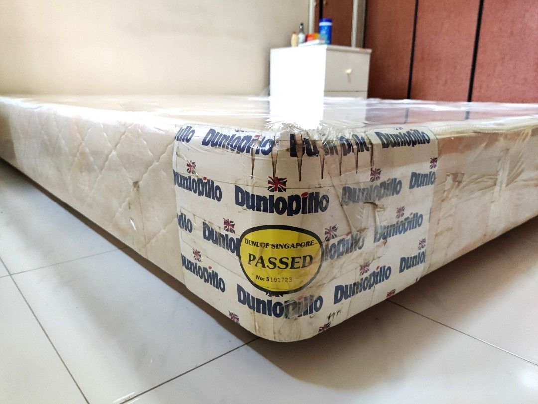 Dunlopillo Queen BedBase with Wheels (Wrapping in tact), Furniture & Home Living, Furniture