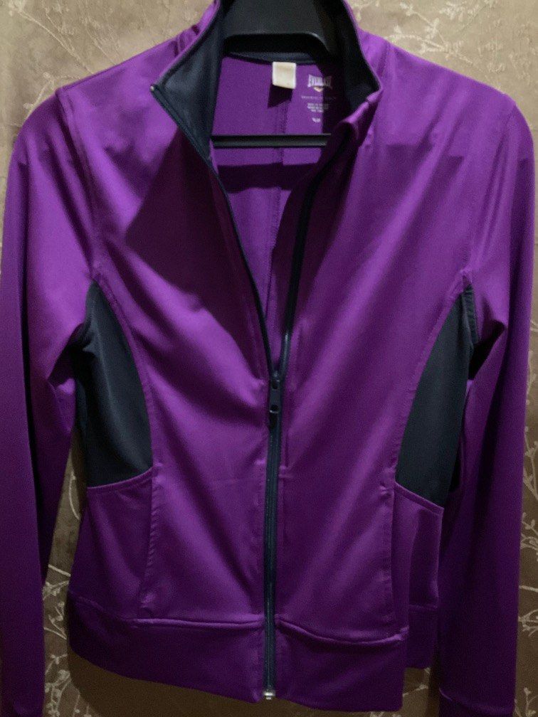 Everlast jacket on Carousell