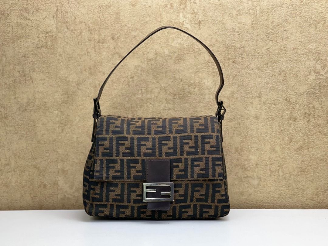 Fendi signature bag top