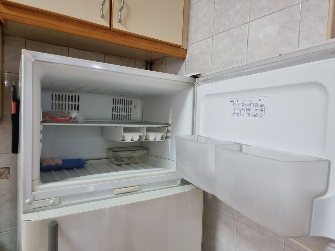 Fisher & Paykel Fridge pick up 19Jul, TV & Home Appliances, Kitchen