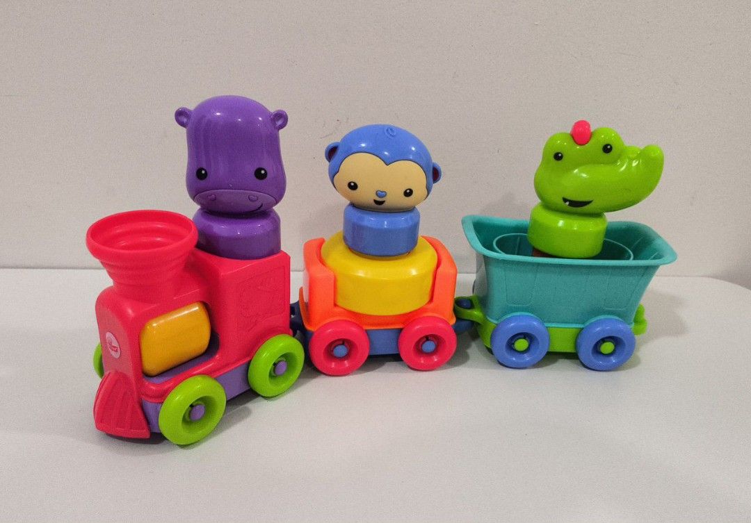 Silly safari rattle & roll animal train deals