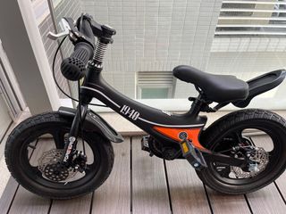 （分類：）位於 。 由 williamng1217 提交（商品編號 1235058659，圖片 1）。簡介： 。