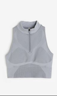 (Category: ) located in . Submitted by clearnewwardrobe (Listing ID 1234985820, Image 1). Description: .
