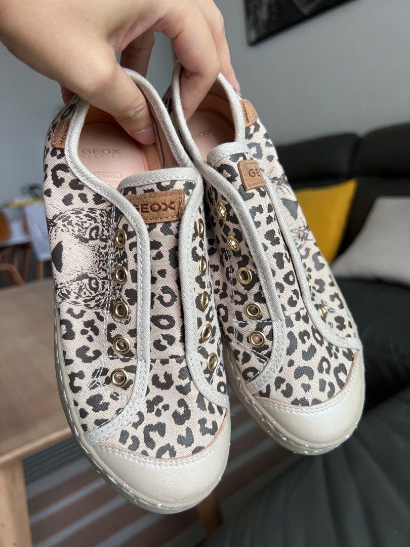 GEOX x WWF kids shoes size 33