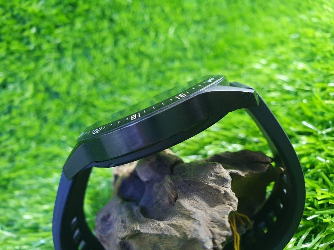 HUAWEI SMART WATCH LTNB19, Mobile Phones & Gadgets, Wearables & Smart