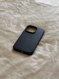 iPhone 14 Pro Leather Case with MagSafe Midnight