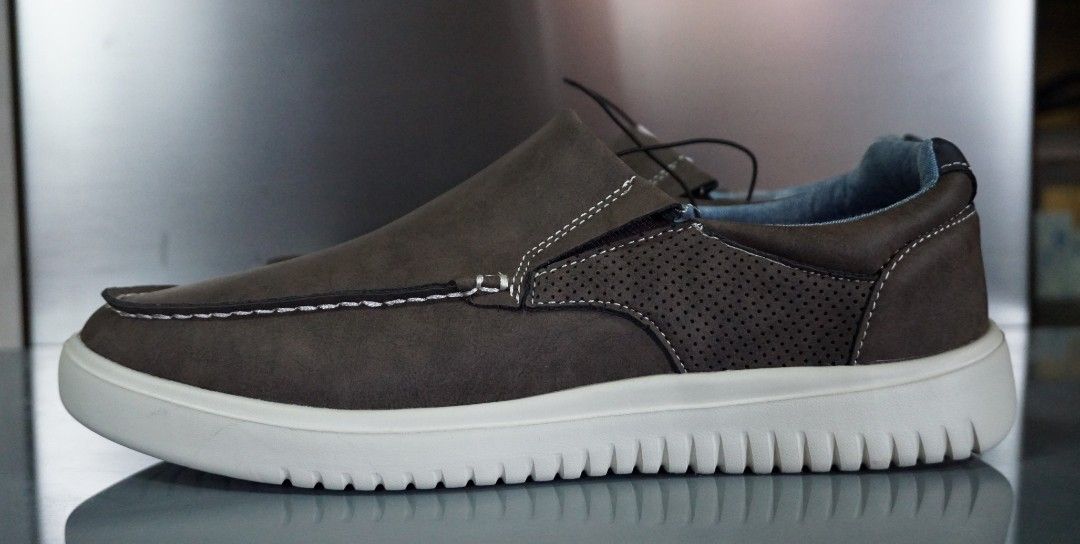 Izod on sale lacoste shoes