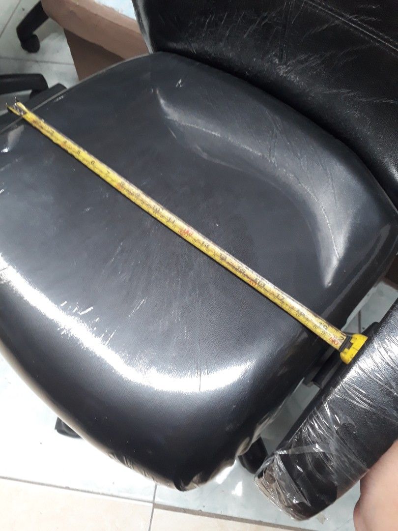 Kursi kantor kursi kerja morelli, Perabotan Rumah di Carousell