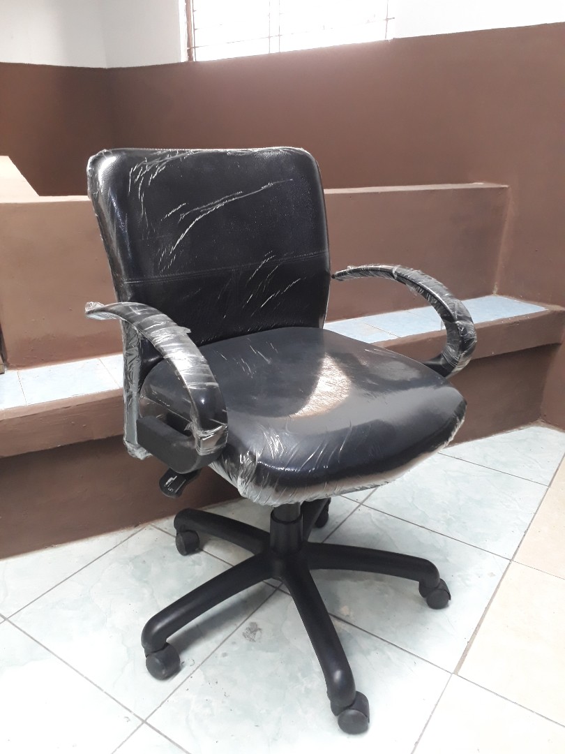 Kursi kantor kursi kerja morelli, Perabotan Rumah di Carousell