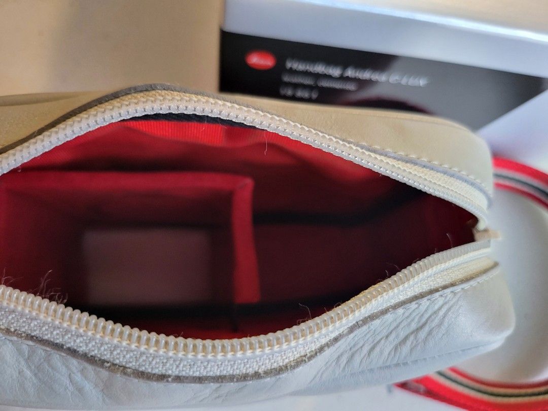 Leica Andrea Leather Handbag (Red)