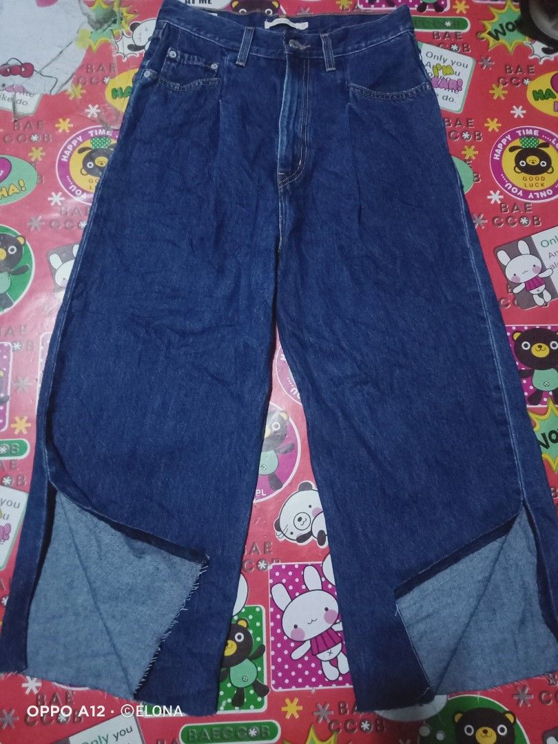 Levi's High Loose on Carousell