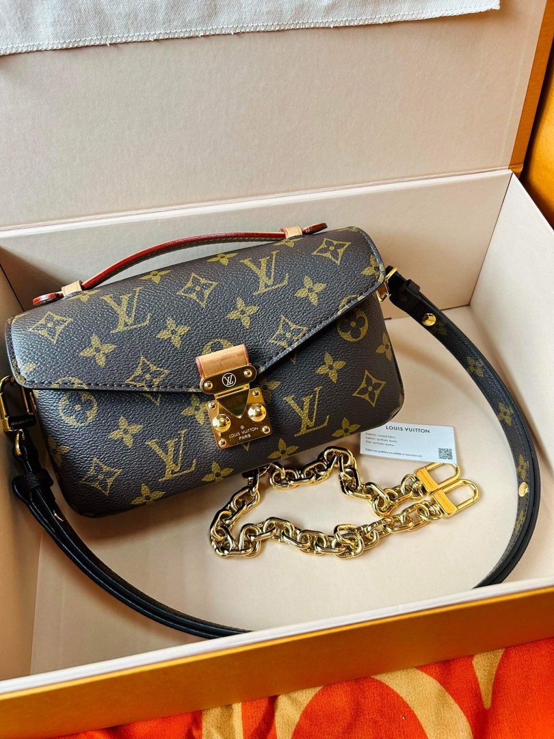 Authentic L . V Pochette Metis East West Monogram Bag Year 2023, Luxury,  Bags & Wallets on Carousell