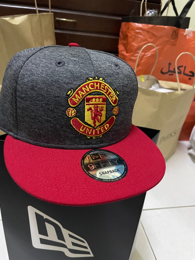 Manchester united Original new era harga asal rm1xx nak jual rm80, Men