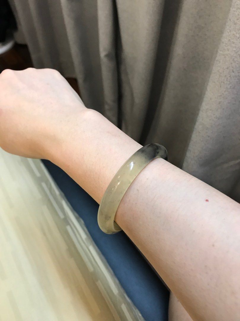 Permanent shop jade bangle