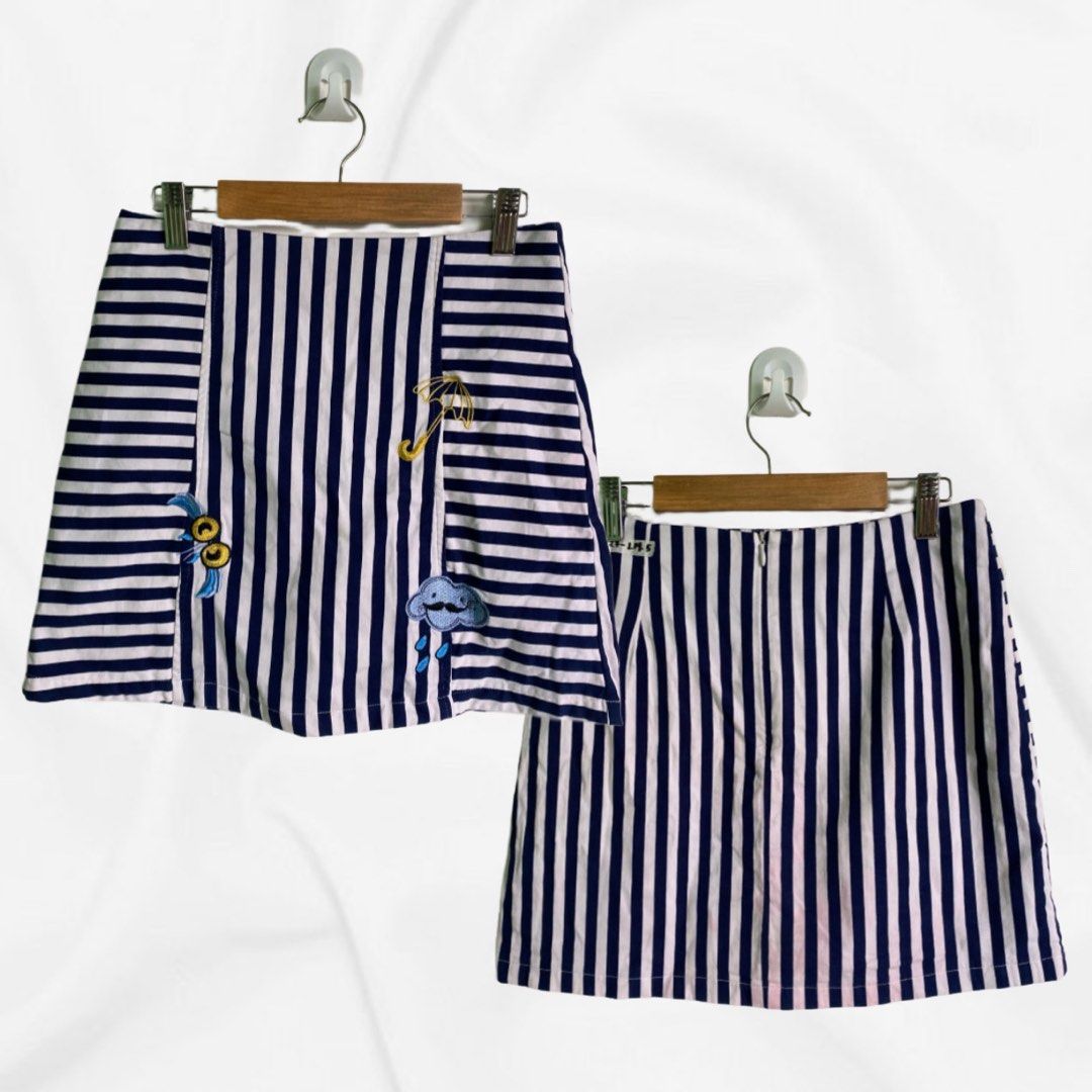 navy blue awning stripe trendy korean skirt on Carousell