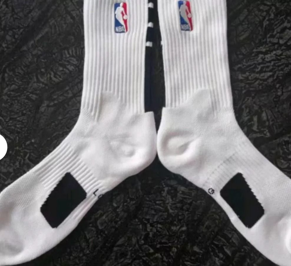White nike elite socks top