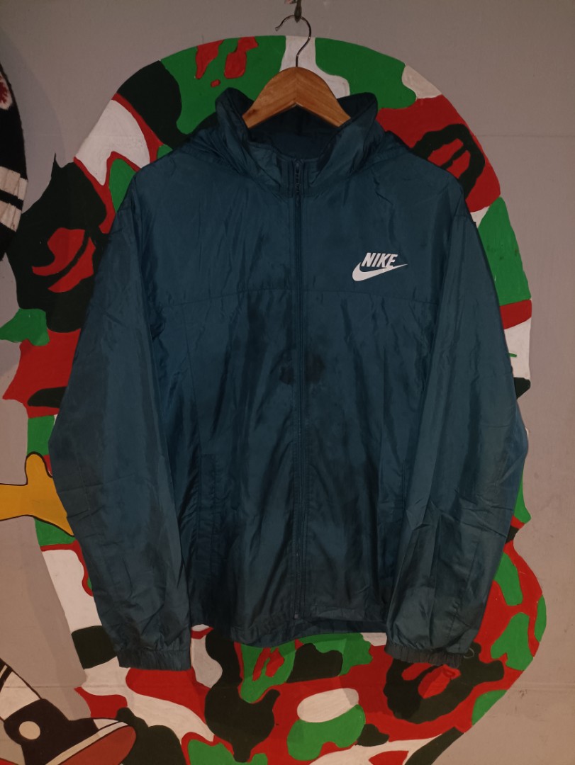 nikewind breaker