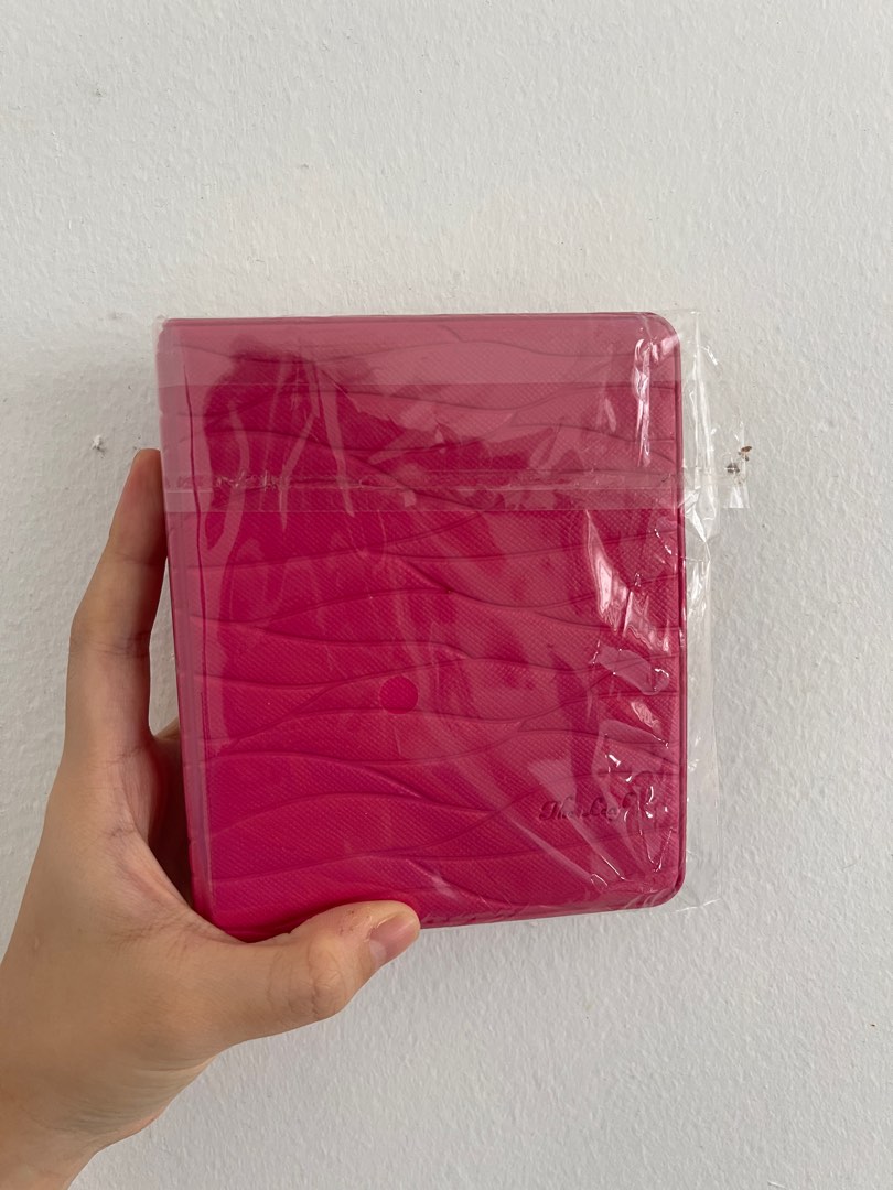 Polaroid photo album, Hobbies & Toys, Collectibles & Memorabilia, K