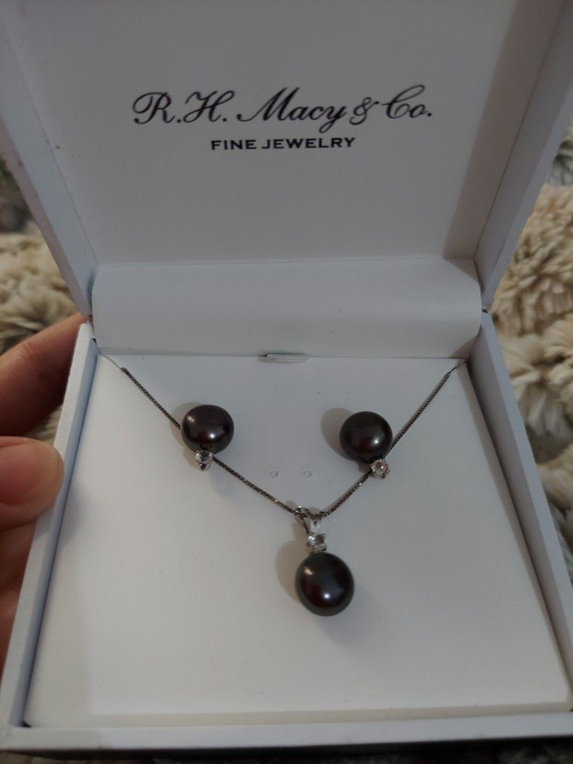 Rh macy and co pearl earrings hotsell