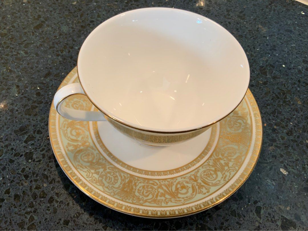 Royal Doulton English Renaissance tea set, 傢俬＆家居, 廚具和餐具, 茶具配件 Carousell