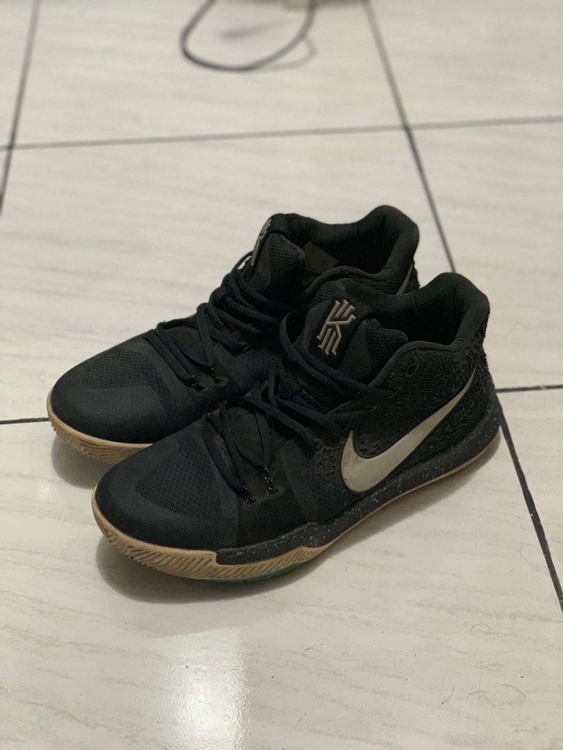 kyrie irving sepatu