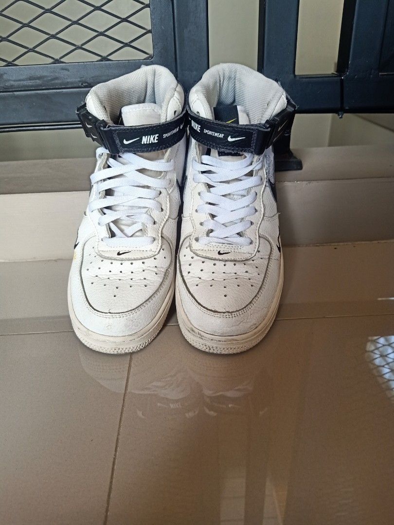 Sepatu nike sportswear deals