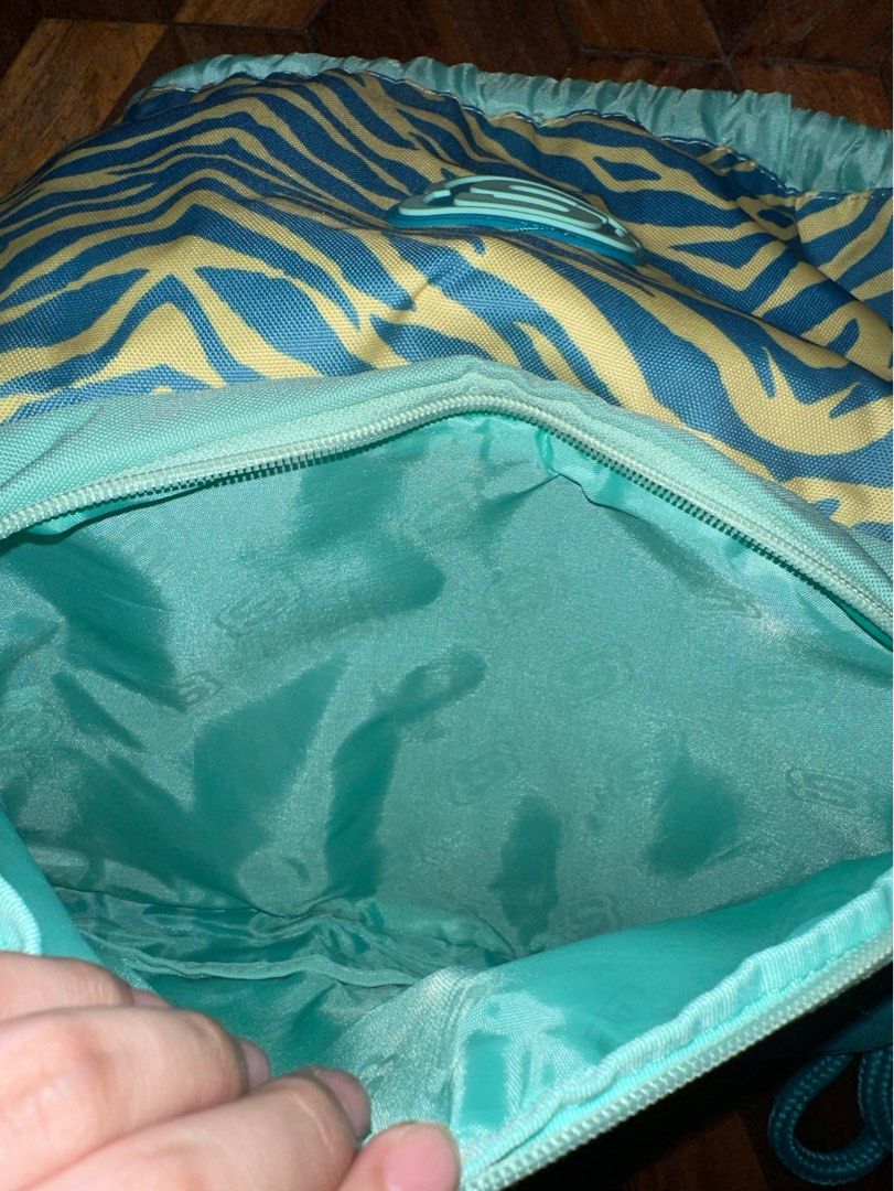 Skechers drawstring backpack on Carousell