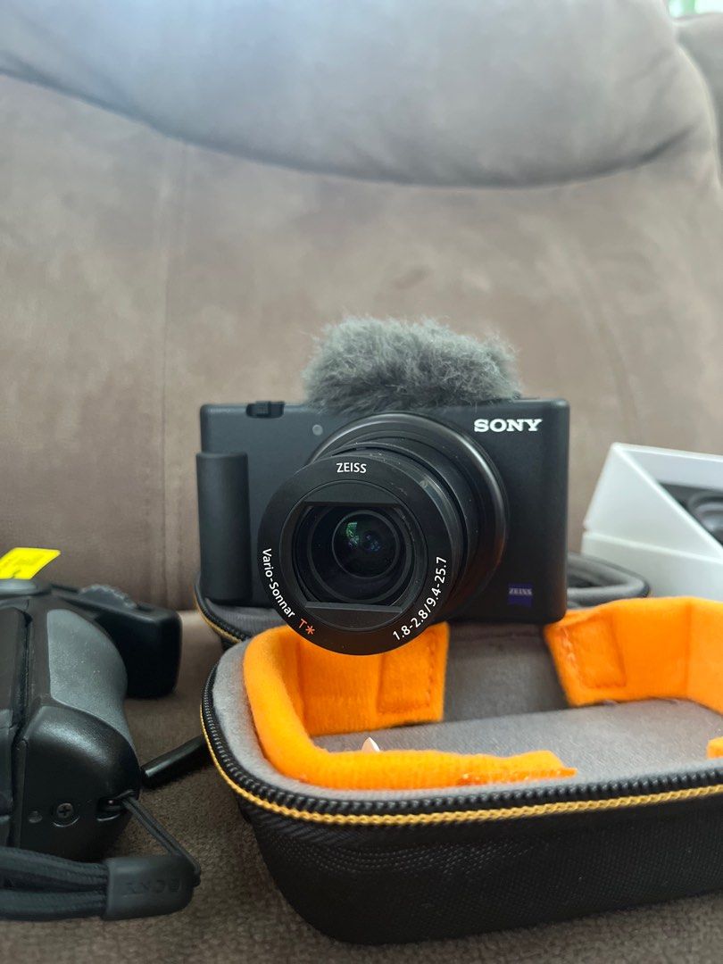 SONY ZV1 + ACCESORIES, Photography, Cameras on Carousell