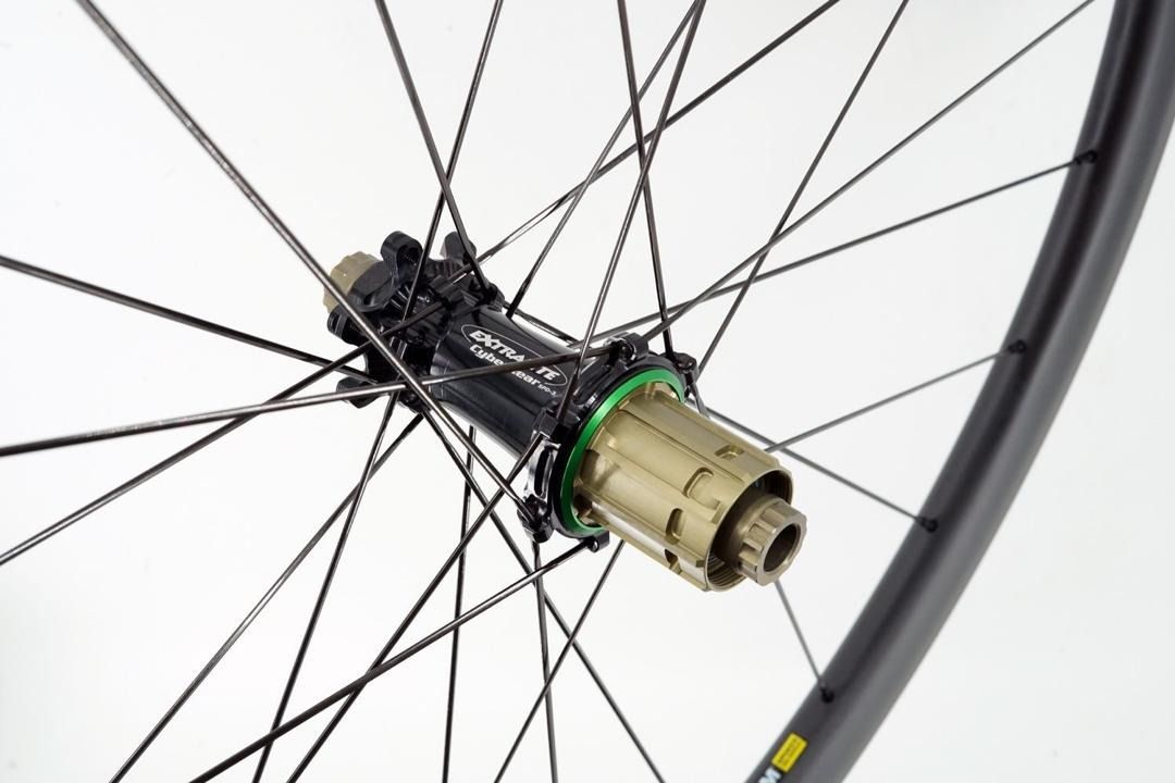 Lightest road hotsell disc wheelset