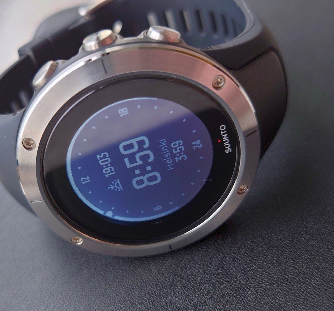 Suunto Spartan Trainer Wrist HR with charging cable in original