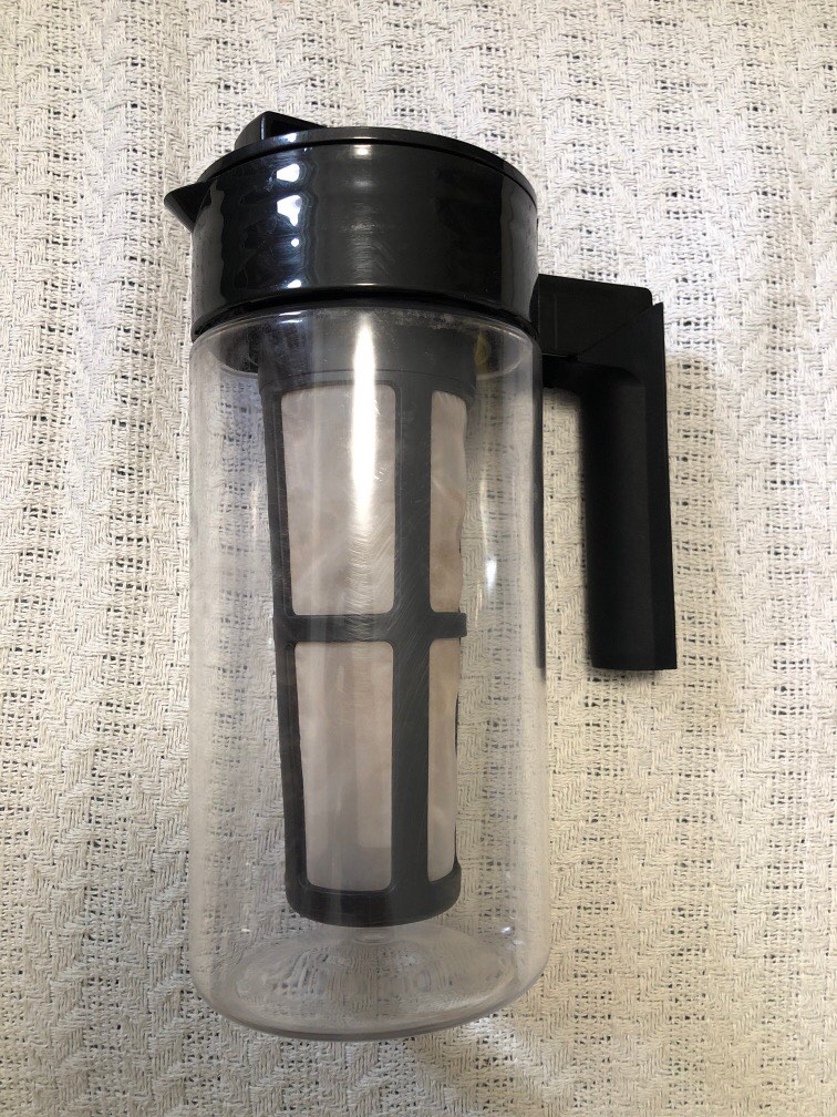 Takeya Patented Deluxe Cold Brew Iced Coffee Maker with Airtight Seal