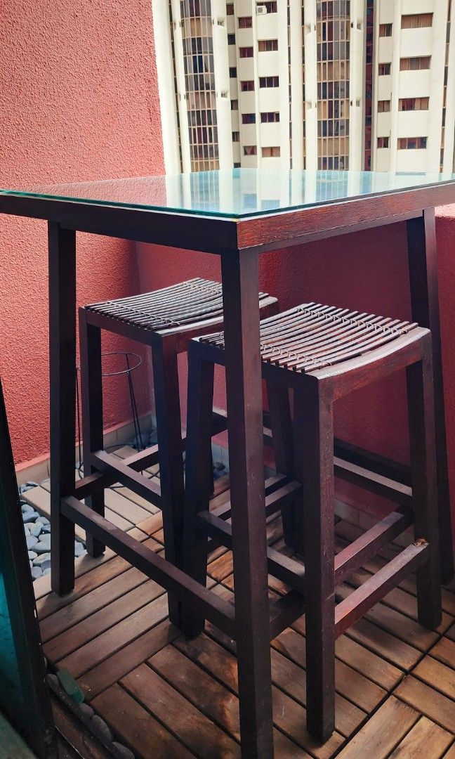 Tall Table with bar stools, Furniture & Home Living, Furniture, Tables