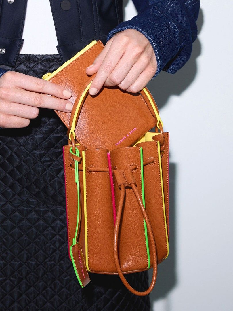 Tas CK Clove Handle Bucket Bag Wanita on Carousell