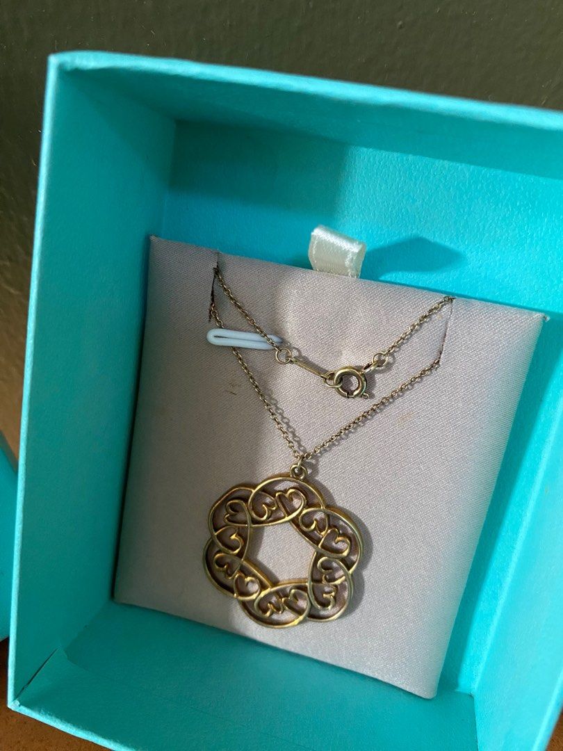 Tiffany Co. X Paloma Picasso necklace loving hearts swirl