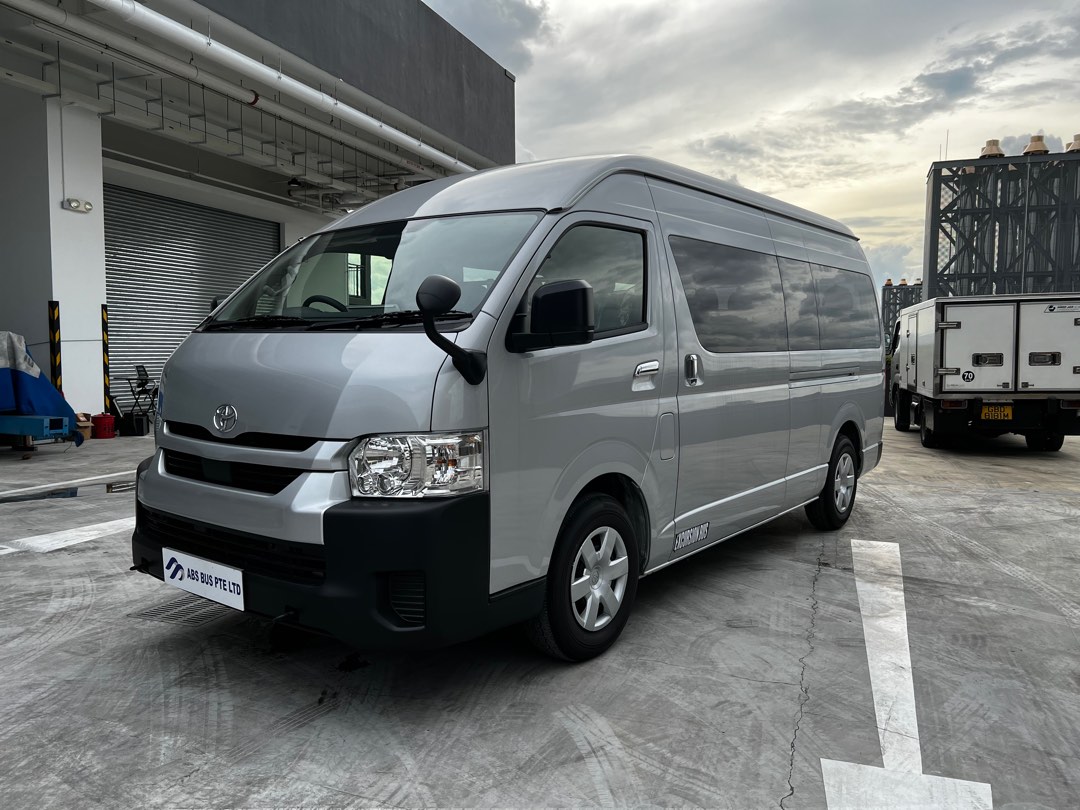 Auto Hiace Toyota Hiace Commuter 2.8A Auto, Cars, Used Cars on Carousell