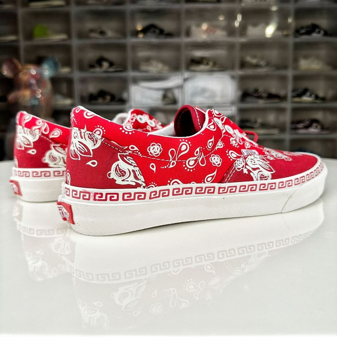 Vans Year of the Rabbit Zodiac Era Red vintage printed cashew