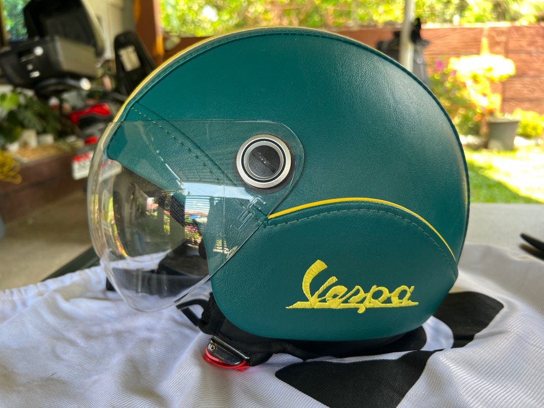 Vespa helmet, Motorbikes, Motorbike Parts & Accessories, Helmets and