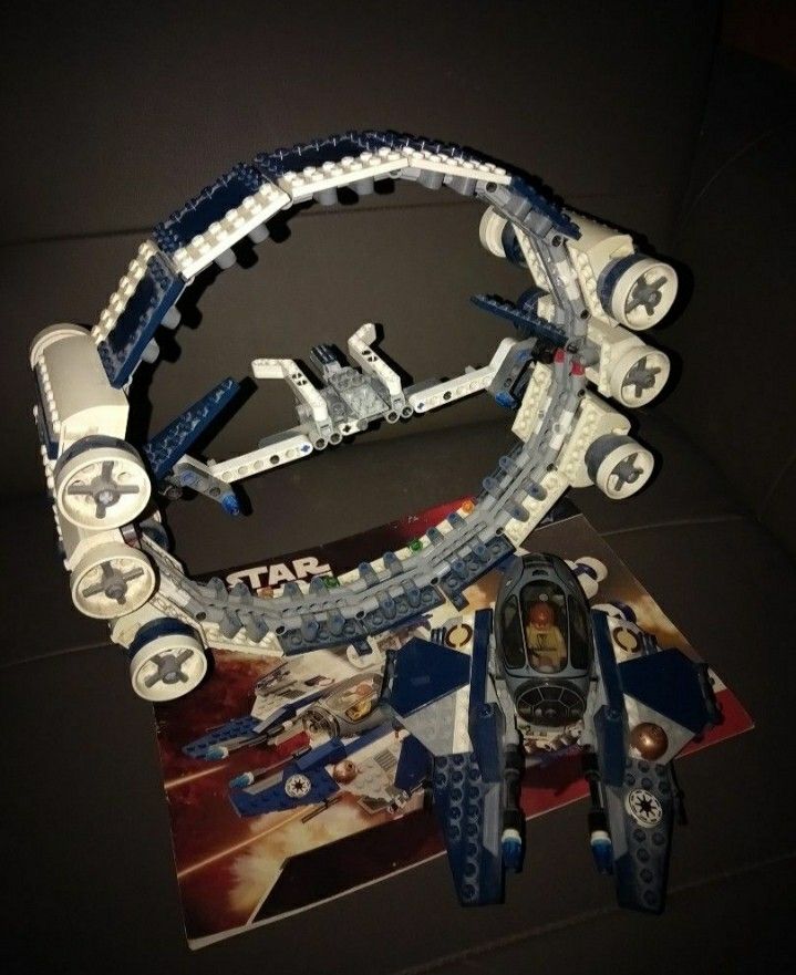 WTS Lego Exclusive 7661 Obi Wan Jedi Starfighter with hyperspace