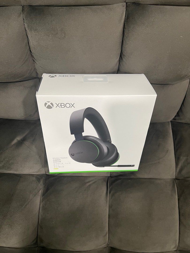 Xbox wireless headset, Audio, Headphones & Headsets on Carousell