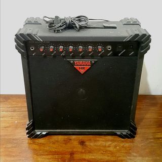 Yamaha HR 1000 Guitar Amplifier
