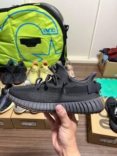 YEEZY BOOST 350 V2 CINDER