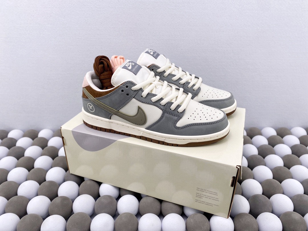 Yuto Horigome x SB Dunk Low 灰白36-47.5, 男裝, 鞋, 波鞋- Carousell