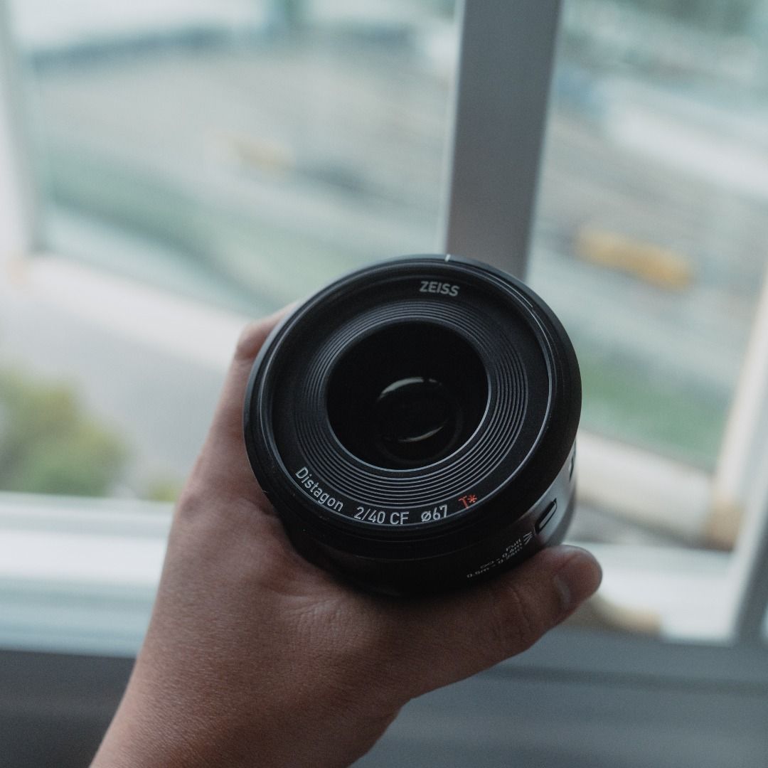 Zeiss Batis 40/2, Photography, Lens & Kits on Carousell